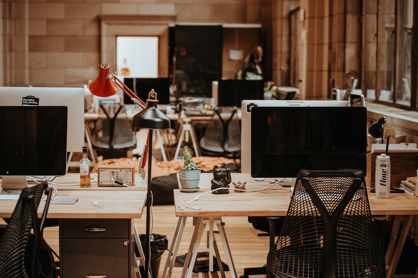 office desk image